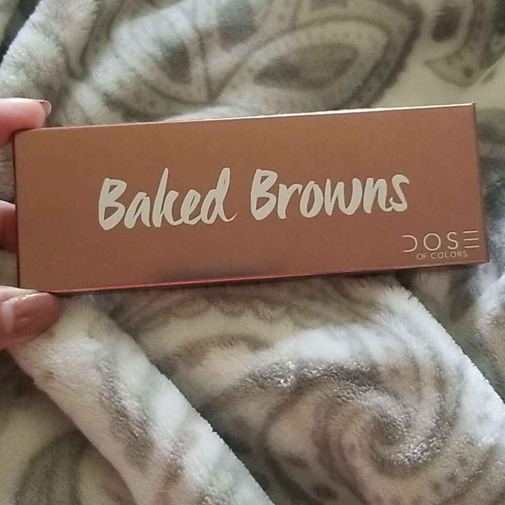 DOSE eyeshadow pallet